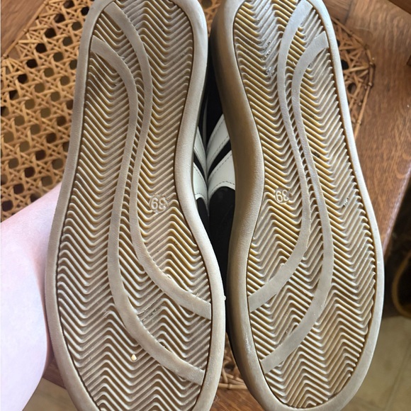 Classic Black and White Sneakers - Picture 5 of 5